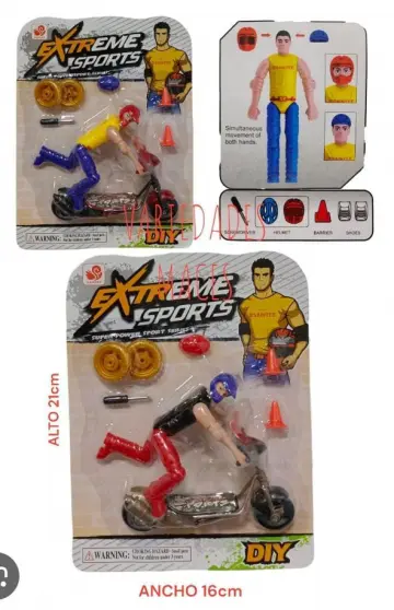 MUÑECO CON MONOPATIN RF:8930